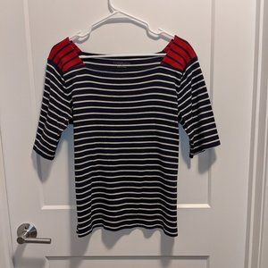 Scoop neck half sleeve shirt